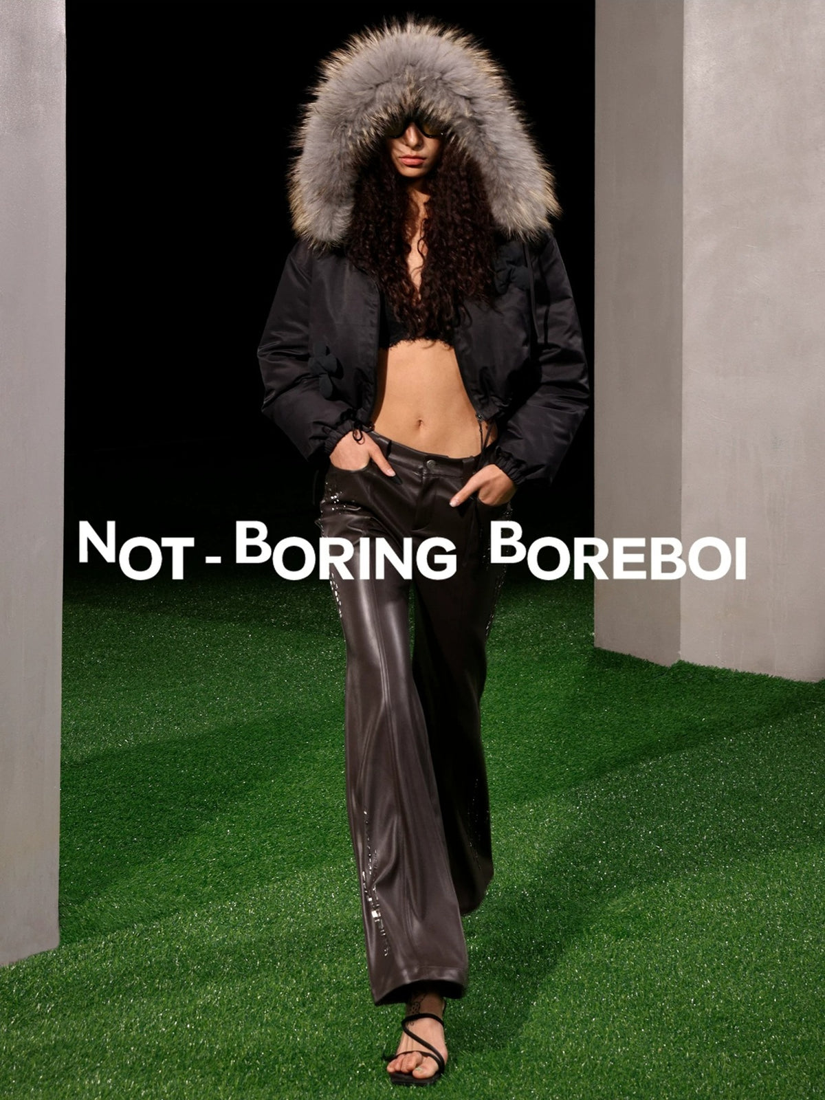 Cropped hooded down jacket