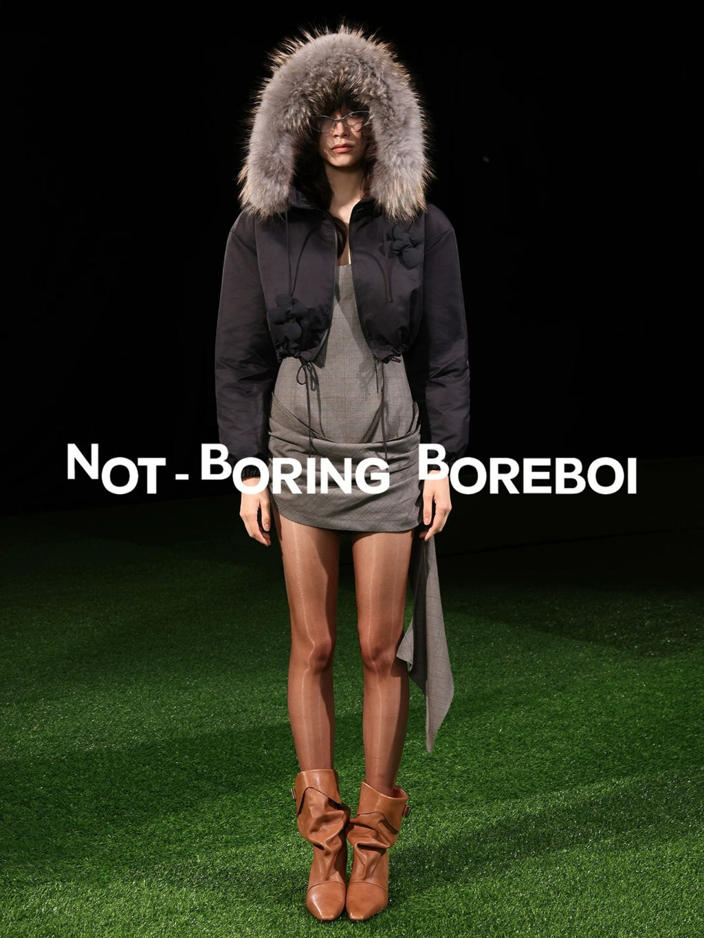 Cropped hooded down jacket
