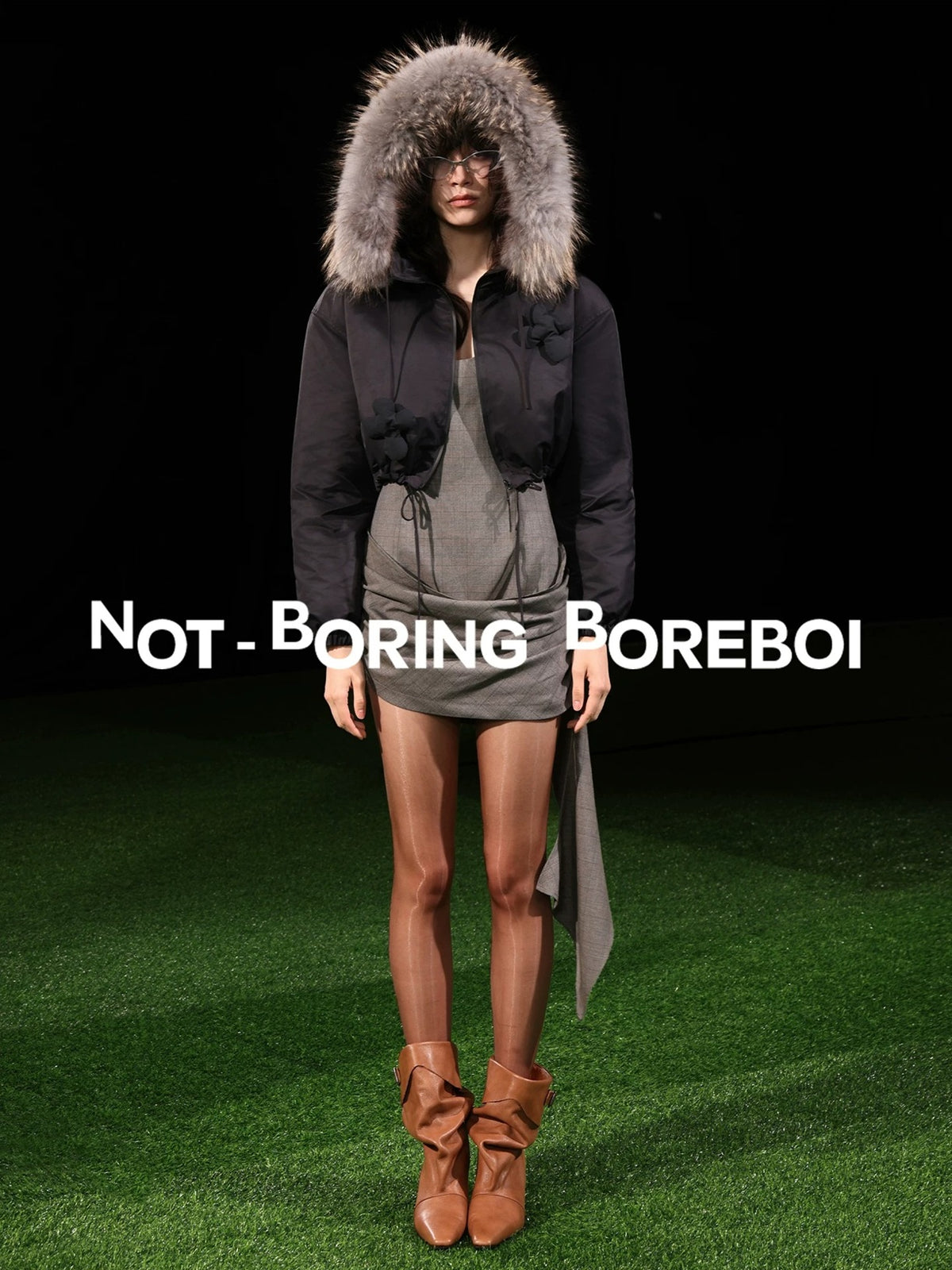 Cropped hooded down jacket
