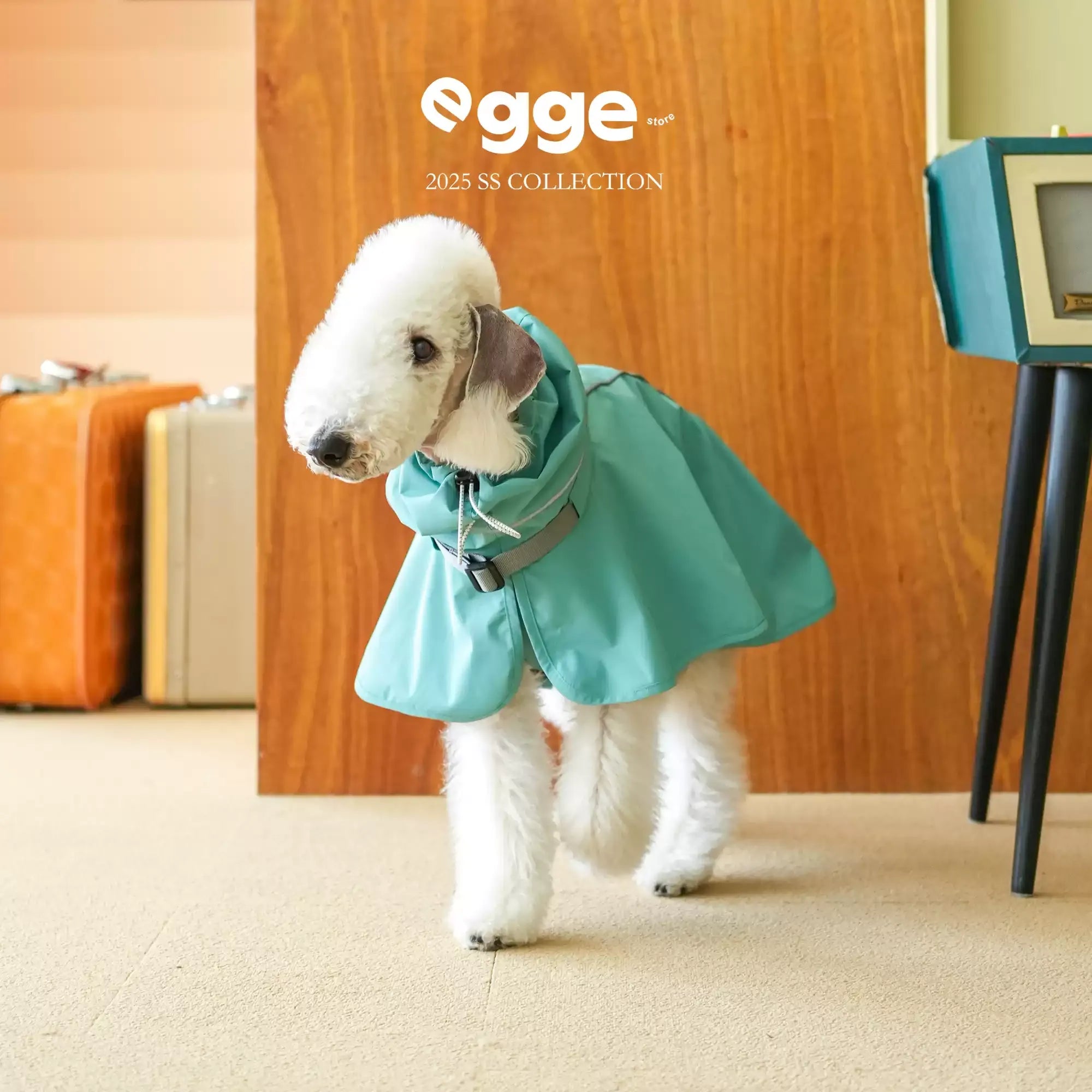 Egge Lightweight Water-Repellent Poncho Raincoat