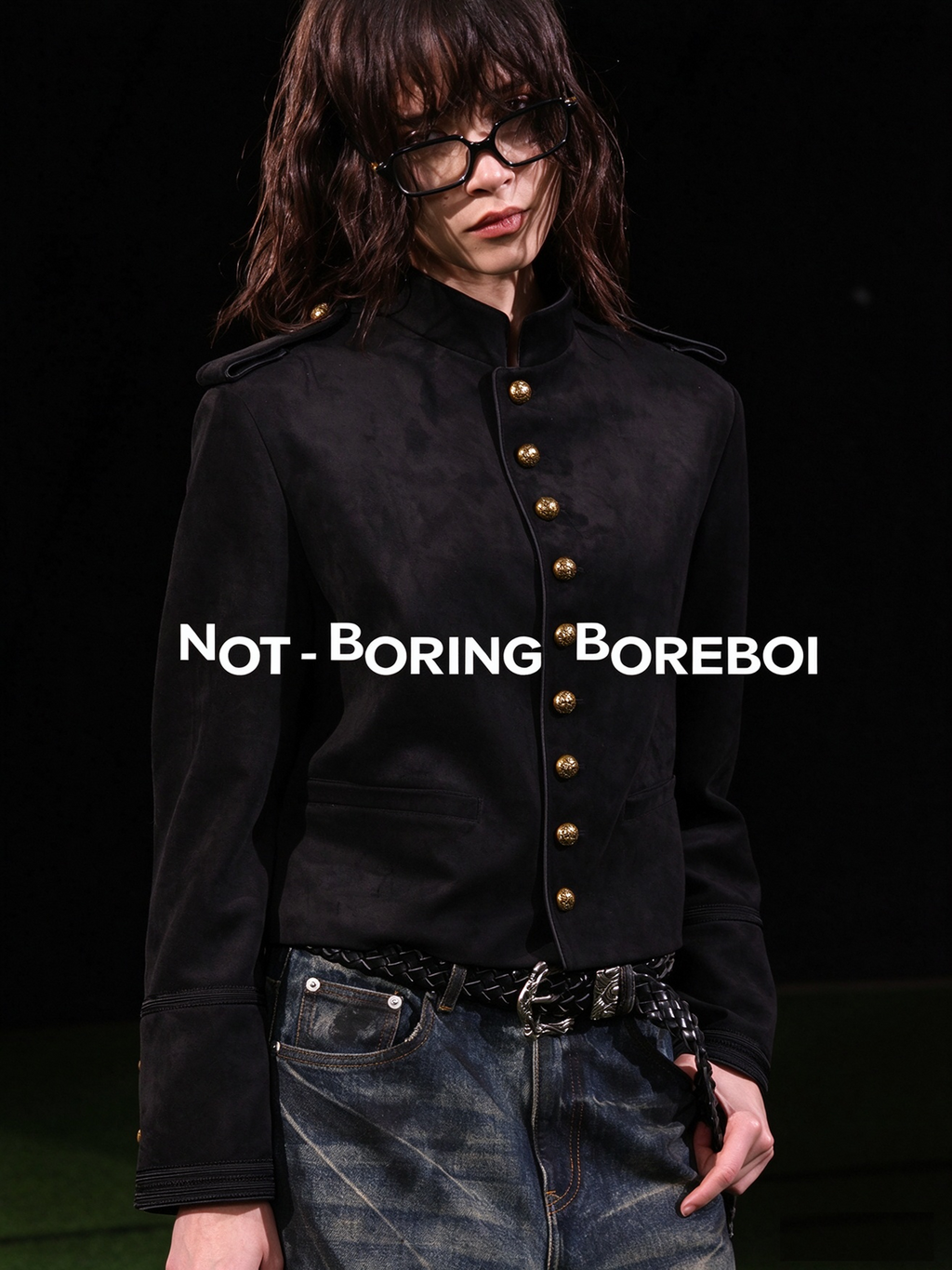 Short jacket with metal buttons for autumn/winter