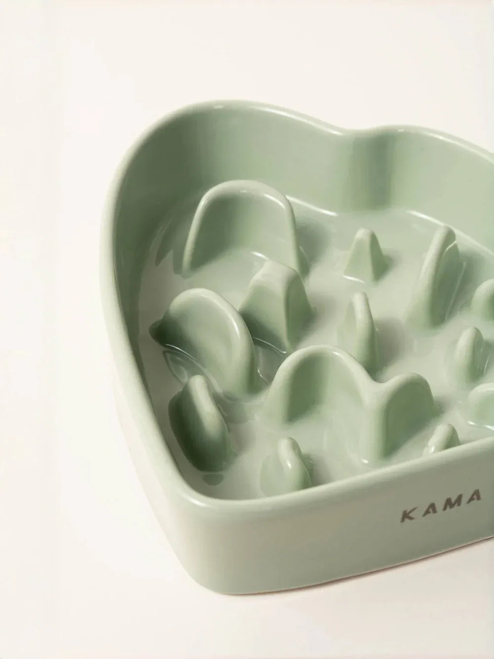 Kama Muta Amidst the Mountains · Slow Feeder Bowl