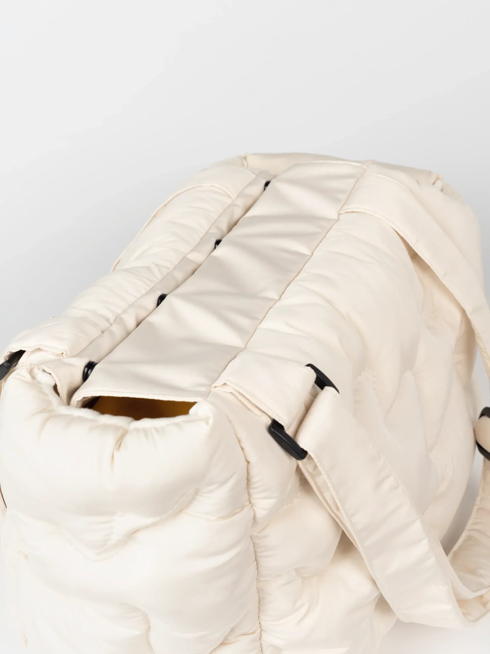 Kama Muta Cloud Wandering · Pet Airy Bag