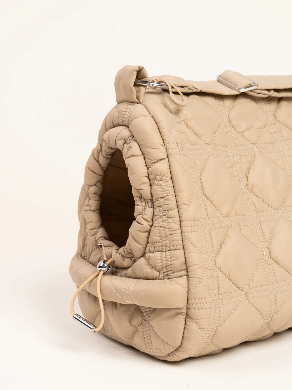 Kama Muta Pet Pinecone Bag Carrier Enclosed Lightweight