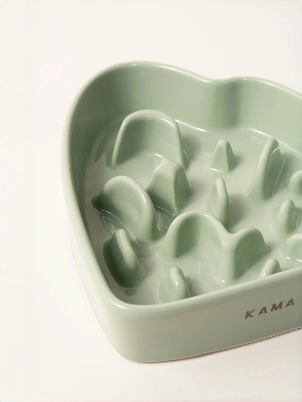 Kama Muta Amidst the Mountains · Slow Feeder Bowl